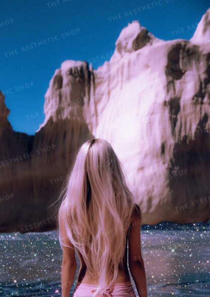 Bling-aesthetic-image-of-blonde-woman-at-the-beach